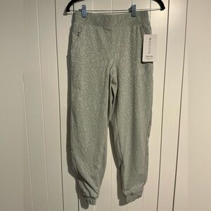 Athleta Brooklyn Lined Textured Jogger Pants 0P Petite Gray Animal Print NWT